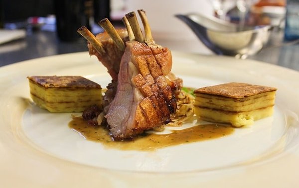 Comment servir le vin avec le boeuf et l'agneau ?