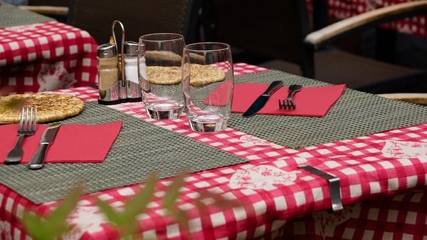Découvrez les délicieuses spécialités à base de boeuf ou d'agneau servies dans les restaurants du monde